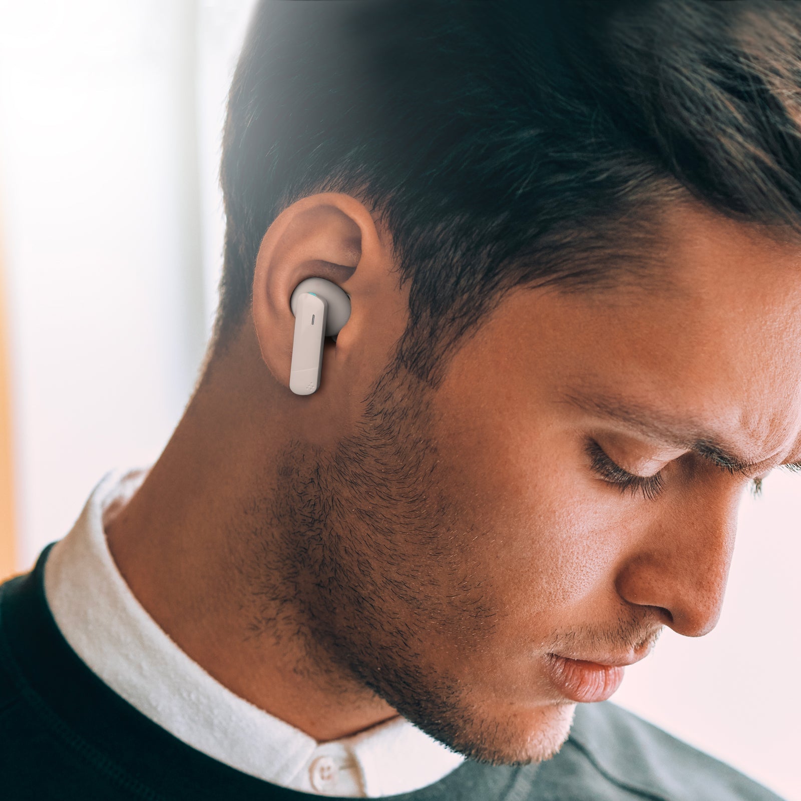 WHY CHOOSE A HEADSET OR EARPHONES WITH ANC TECHNOLOGY